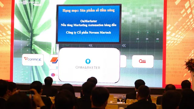 Vinh danh sản phẩm công nghệ số Make in Viet Nam 2021 - Ảnh 1. Vinh danh sản phẩm công nghệ số Make in Viet Nam 2021 - Ảnh 1.