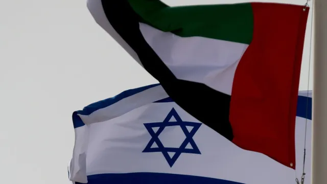 Thủ tướng Israel bắt đầu chuyến thăm đầu tiên tới UAE khi căng thẳng với Iran gia tăng - Ảnh 1.