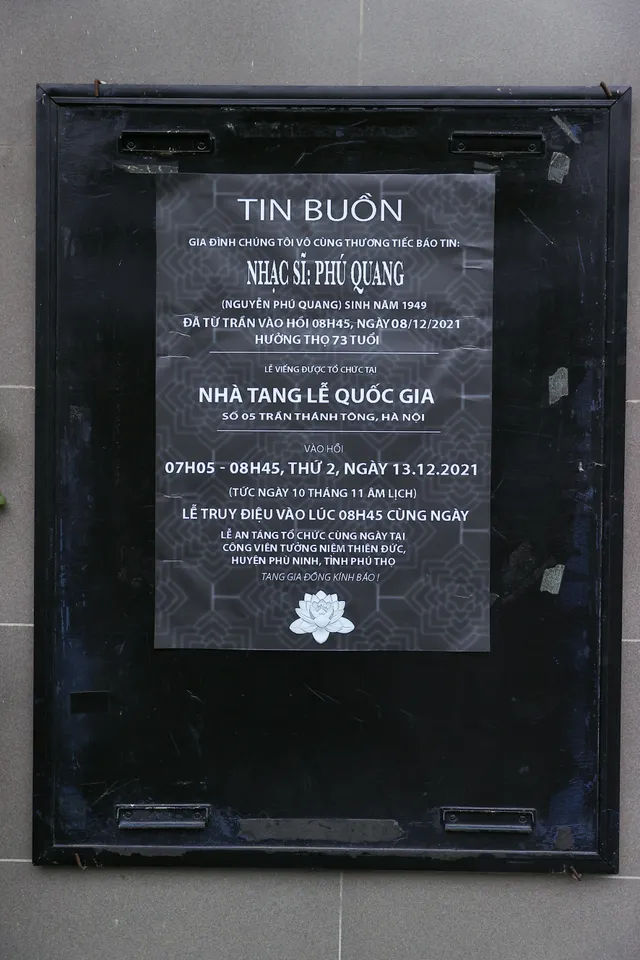 Lễ tang nhạc sĩ Phú Quang: Gia đình, những người bạn, khán giả tiễn biệt nhạc sĩ tài hoa - Ảnh 1.