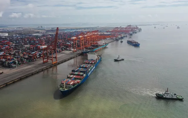 Cước vận tải biển từ Trung Quốc đi Đông Nam Á tăng gấp 10 lần - Ảnh 1.