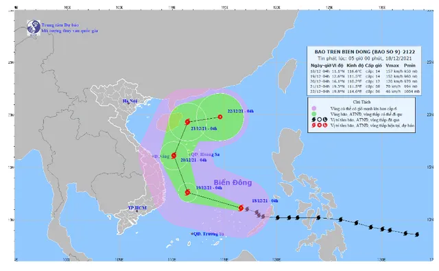 Bão số 9 đang rất mạnh, cảnh báo mưa lớn ở Trung Bộ - Ảnh 1.