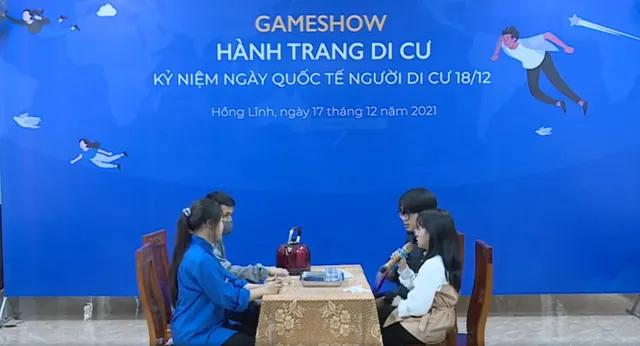 Những tiếng cười sảng khoái mà thấm thía trong gameshow trực tuyến “Hành trang di cư” - Ảnh 3.