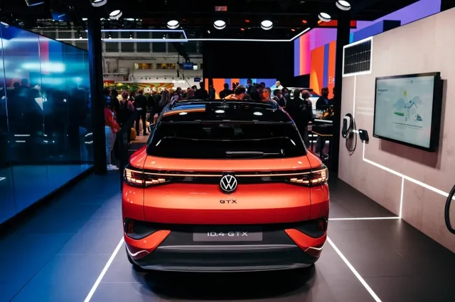 Xe điện sẽ chiếm 50% thị trường ô tô Mỹ và Trung Quốc vào năm 2030 - Ảnh 1.