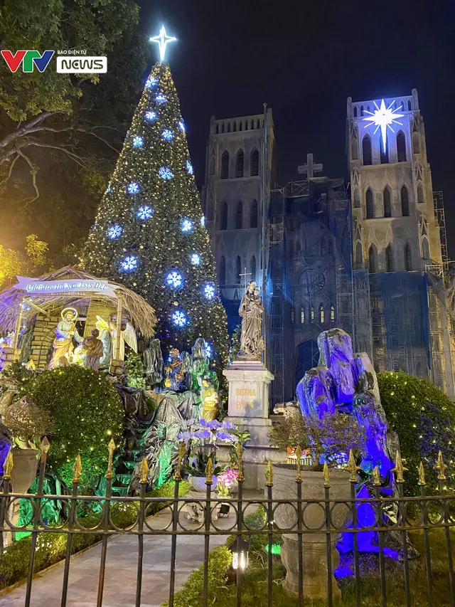 Các Nhà thờ tại Hà Nội trang hoàng đón Giáng sinh - Ảnh 3. Các Nhà thờ tại Hà Nội trang hoàng đón Giáng sinh - Ảnh 3.