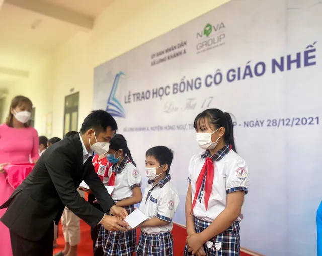 Học bổng Cô giáo Nhế - chắp cánh ước mơ, nâng bước em đến trường - Ảnh 1.