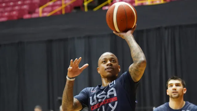 Isaiah Thomas cân nhắc việc tới châu Âu chơi bóng - Ảnh 1.