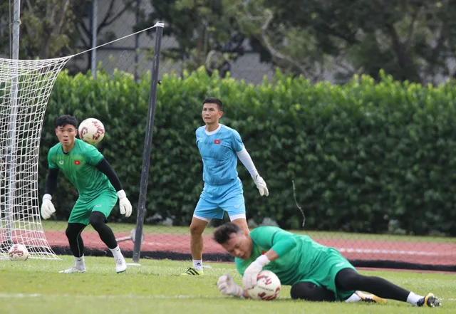 ĐT Việt Nam hoàn tất buổi rèn quân lần cuối, sẵn sàng cho trận ra quân tại AFF Suzuki Cup 2020 - Ảnh 3.