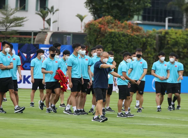 ĐT Việt Nam thăm quan SVĐ Bishan, làm quen với không gian thi đấu trước trận khai màn - Ảnh 9. ĐT Việt Nam thăm quan SVĐ Bishan, làm quen với không gian thi đấu trước trận khai màn - Ảnh 9.