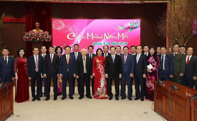 Tổng Bí thư, Chủ tịch nước Nguyễn Phú Trọng đến thăm và chúc Tết Đảng bộ, chính quyền và nhân dân thành phố Hà Nội - Ảnh 4.