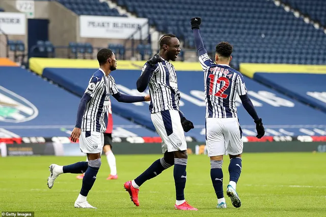 West Brom 1-1 Manchester United: Quỷ Đỏ giành lại ngôi nhì bảng - Ảnh 1.