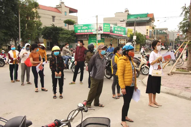 Siết chặt việc cấp giấy ra vào các khu công nghiệp ở Cẩm Giàng (Hải Dương) - Ảnh 1.