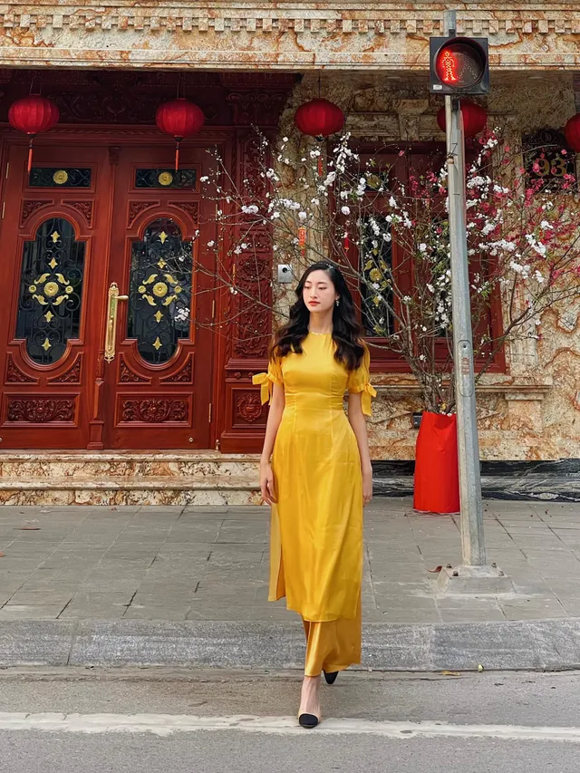 Đỗ Thị Hà và dàn Hoa hậu diện áo dài đầu xuân, ai cũng xinh đẹp ngút ngàn - Ảnh 5. Đỗ Thị Hà và dàn Hoa hậu diện áo dài đầu xuân, ai cũng xinh đẹp ngút ngàn - Ảnh 5.