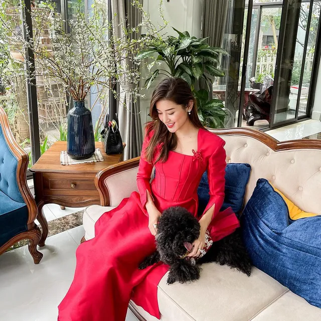 Đỗ Thị Hà và dàn Hoa hậu diện áo dài đầu xuân, ai cũng xinh đẹp ngút ngàn - Ảnh 10. Đỗ Thị Hà và dàn Hoa hậu diện áo dài đầu xuân, ai cũng xinh đẹp ngút ngàn - Ảnh 10.
