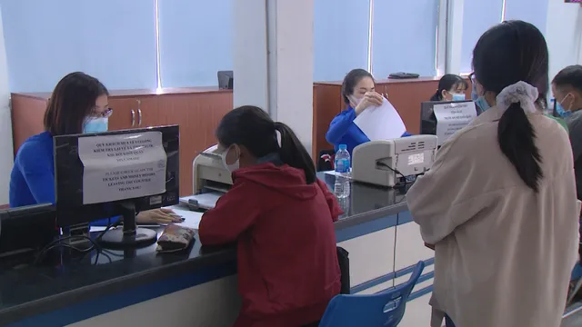 Nhiều hành khách trả vé vì lo tàu ngừng chạy vì COVID-19 - Ảnh 1. Nhiều hành khách trả vé vì lo tàu ngừng chạy vì COVID-19 - Ảnh 1.