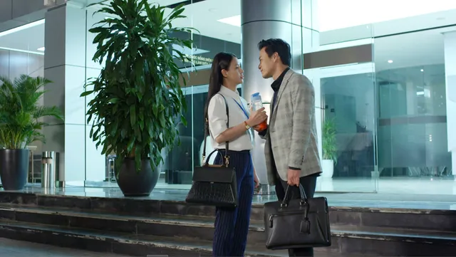 Hướng dương ngược nắng - Tập 23: Kiên đang tà lưa Minh thì Hoàng phá đám - Ảnh 1.