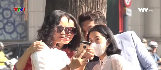 TP Hồ Chí Minh xử phạt nghiêm các trường hợp không đeo khẩu trang nơi công cộng - Ảnh 1. TP Hồ Chí Minh xử phạt nghiêm các trường hợp không đeo khẩu trang nơi công cộng - Ảnh 1.