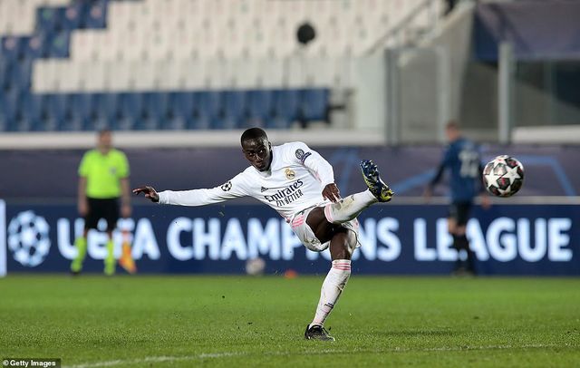 Atalanta 0-1 Real Madrid: Chiến thắng nhọc nhằn trong thế hơn người - Ảnh 2.