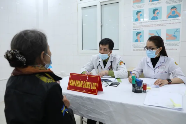 35 người đầu tiên tiêm thử nghiệm vaccine ngừa COVID-19 Nano Covax giai đoạn 2 - Ảnh 7.