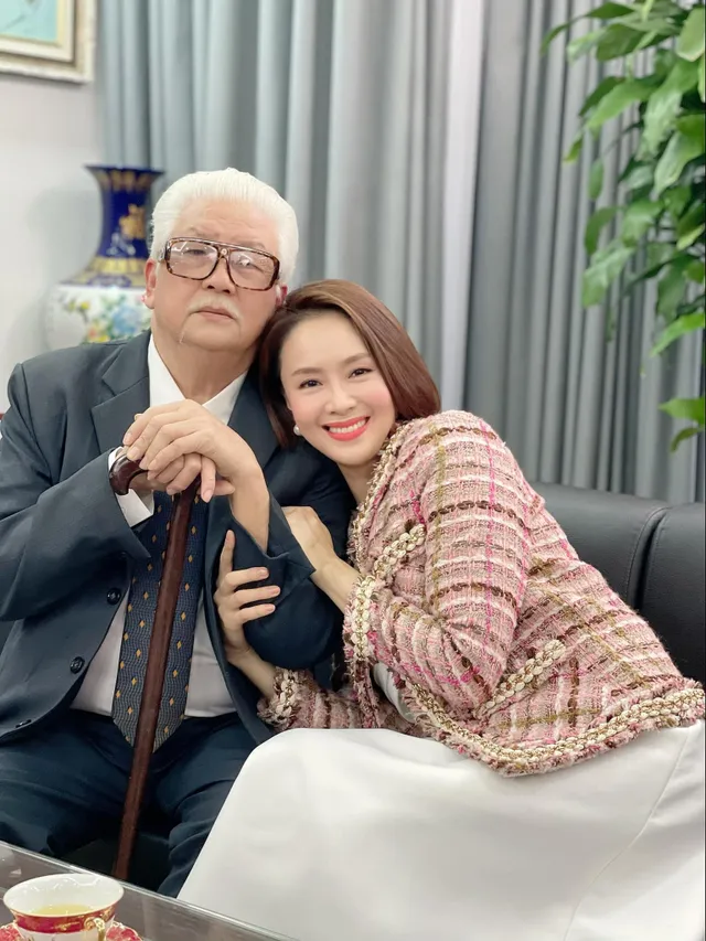 Đã mắt với hàng trăm set đồ sang chảnh của Hồng Diễm trong Hướng dương ngược nắng - Ảnh 6. Đã mắt với hàng trăm set đồ sang chảnh của Hồng Diễm trong Hướng dương ngược nắng - Ảnh 6.