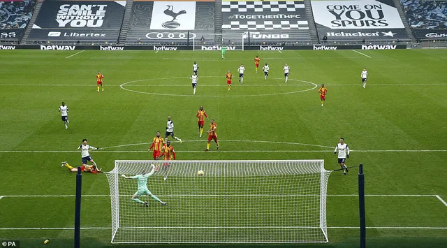 Tottenham 2-0 West Brom: Harry Kane ghi dấu ấn ngày trở lại - Ảnh 2.