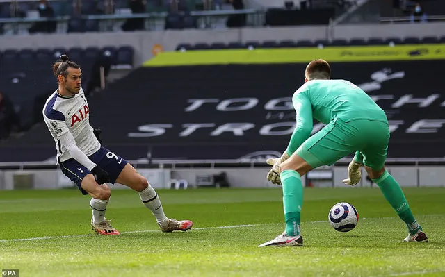 Tottenham 4-0 Burnley: Gareth Bale lập cú đúp ấn tượng! - Ảnh 1.