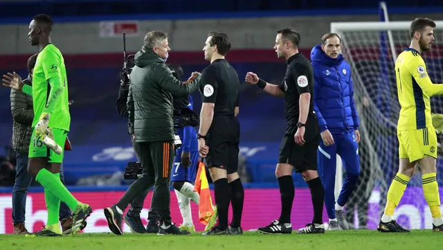 Solskjaer bức xúc vì không có penalty cho Manchester United - Ảnh 3.