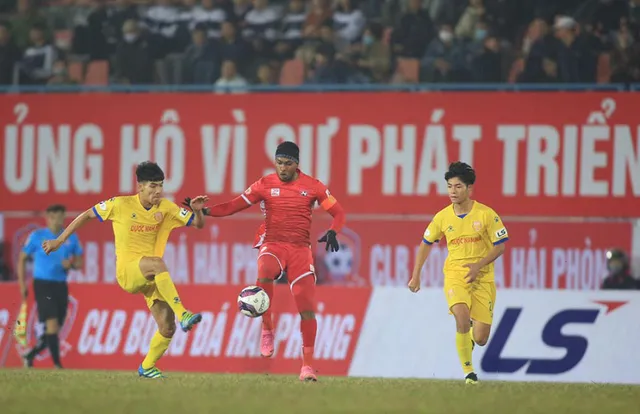 4/5 trận đấu vòng 3 LS V.League 1-2021 được đón khán giả đến sân - Ảnh 1.