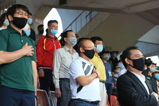 ẢNH: Đánh bại CLB Hải Phòng, CLB Hà Nội có chiến thắng đầu tiên tại V.League 2021 - Ảnh 4. ẢNH: Đánh bại CLB Hải Phòng, CLB Hà Nội có chiến thắng đầu tiên tại V.League 2021 - Ảnh 4.
