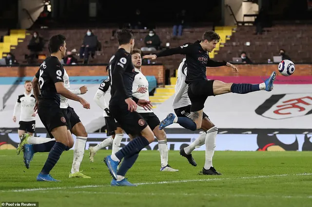 Fulham 0-3 Manchester City: Man City bỏ xa M.U 17 điểm - Ảnh 1.