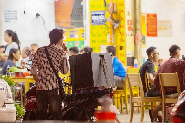 Xử lý lẩu tiếng ồn từ karaoke tưởng dễ lại hóa khó - Ảnh 3. Xử lý lẩu tiếng ồn từ karaoke tưởng dễ lại hóa khó - Ảnh 3.