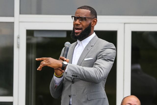 Lebron James & những khoản đầu tư thông minh - Ảnh 1.