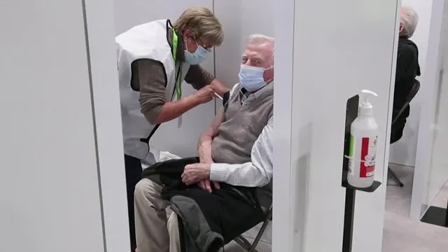 Nan giải bài toán vận chuyển vaccine từ nơi thừa đến nơi thiếu - Ảnh 4. Nan giải bài toán vận chuyển vaccine từ nơi thừa đến nơi thiếu - Ảnh 4.