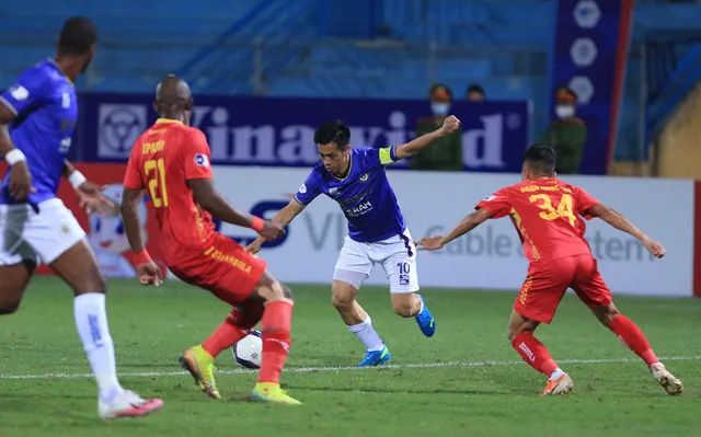 ẢNH: Nhọc nhằn vượt qua Đông Á Thanh Hoá, CLB Hà Nội có chiến thắng thứ 2 liên tiếp - Ảnh 8. ẢNH: Nhọc nhằn vượt qua Đông Á Thanh Hoá, CLB Hà Nội có chiến thắng thứ 2 liên tiếp - Ảnh 8.