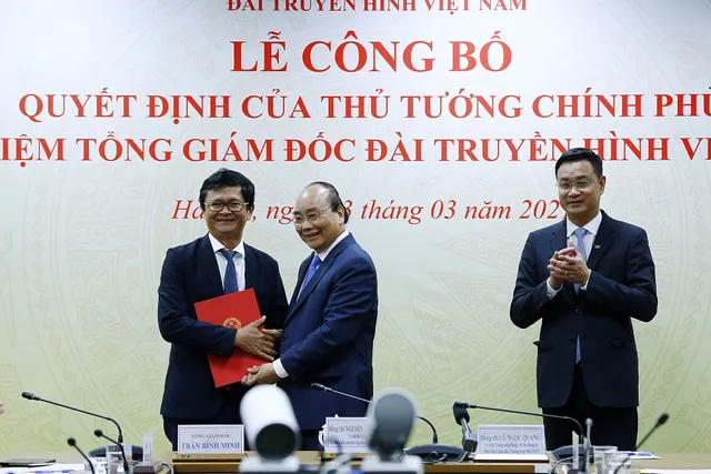 Thủ tướng Nguyễn Xuân Phúc trao quyết định bổ nhiệm Tổng Giám đốc Đài Truyền hình Việt Nam - Ảnh 2. Thủ tướng Nguyễn Xuân Phúc trao quyết định bổ nhiệm Tổng Giám đốc Đài Truyền hình Việt Nam - Ảnh 2.