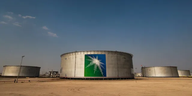 Saudi Aramco bị mất danh hiệu công ty có lợi nhuận cao nhất thế giới - Ảnh 1.