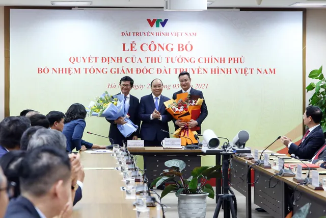 Thủ tướng Nguyễn Xuân Phúc trao quyết định bổ nhiệm Tổng Giám đốc Đài Truyền hình Việt Nam - Ảnh 3. Thủ tướng Nguyễn Xuân Phúc trao quyết định bổ nhiệm Tổng Giám đốc Đài Truyền hình Việt Nam - Ảnh 3.