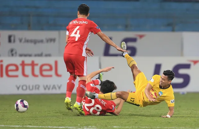 ẢNH: Công Phượng, Văn Thanh lập công, HAGL đánh bại ĐKVĐ V.League Viettel - Ảnh 2.