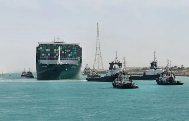 Nhìn lại sự cố trên kênh đào Suez - Ảnh 2. Nhìn lại sự cố trên kênh đào Suez - Ảnh 2.