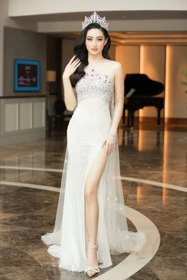 Đỗ Thị Hà nổi bật giữa dàn Hoa hậu tại họp báo Miss World Vietnam 2021 - Ảnh 4. Đỗ Thị Hà nổi bật giữa dàn Hoa hậu tại họp báo Miss World Vietnam 2021 - Ảnh 4.