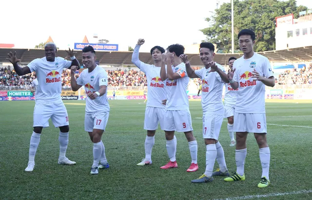 Vòng 9 V.League 2021: Bùng nổ những chảo lửa, Hoàng Anh Gia Lai vững ngôi đầu - Ảnh 5.