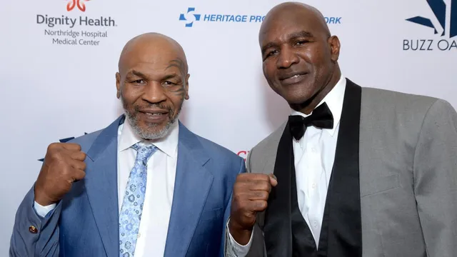 Evander Holyfield xác nhận thời gian tái xuất - Ảnh 1.