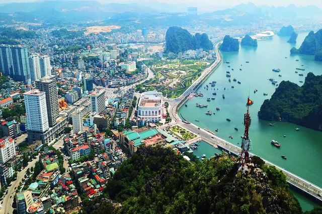 Quảng Ninh năm thứ 4 liên tiếp dẫn đầu năng lực cạnh tranh cấp tỉnh - Ảnh 1. Quảng Ninh năm thứ 4 liên tiếp dẫn đầu năng lực cạnh tranh cấp tỉnh - Ảnh 1.