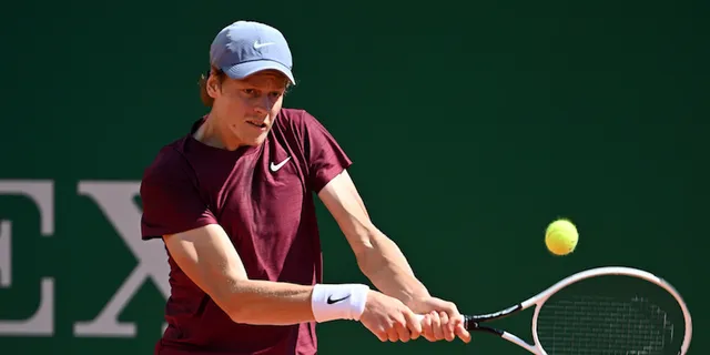 Tứ kết Barcelona mở rộng 2021: Rublev thua sốc Sinner, Tsitsipas dễ dàng đi tiếp - Ảnh 2.