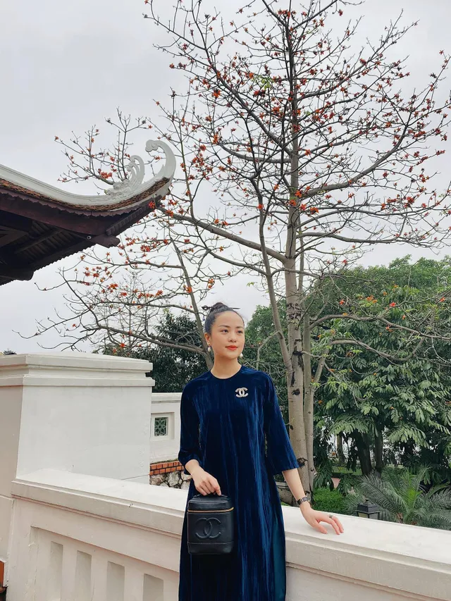 Nữ BTV Thời sự 19h biến hóa với gu thời trang sành điệu, tinh tế - Ảnh 12. Nữ BTV Thời sự 19h biến hóa với gu thời trang sành điệu, tinh tế - Ảnh 12.