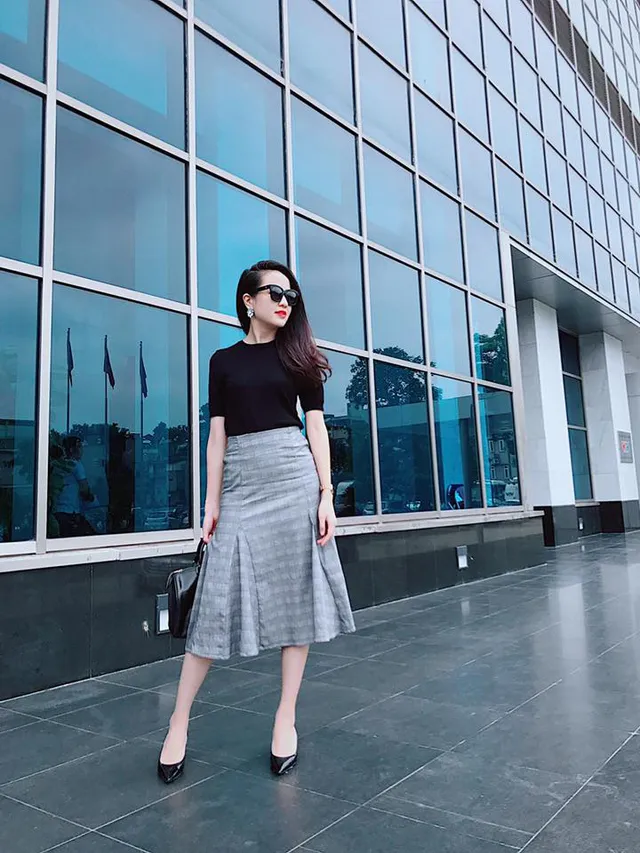 Nữ BTV Thời sự 19h biến hóa với gu thời trang sành điệu, tinh tế - Ảnh 9. Nữ BTV Thời sự 19h biến hóa với gu thời trang sành điệu, tinh tế - Ảnh 9.