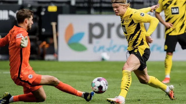 Vòng 27 Bundesliga: Bayern Munich giành chiến thắng quan trọng, Dortmund bại trận trên sân nhà - Ảnh 6. Vòng 27 Bundesliga: Bayern Munich giành chiến thắng quan trọng, Dortmund bại trận trên sân nhà - Ảnh 6.
