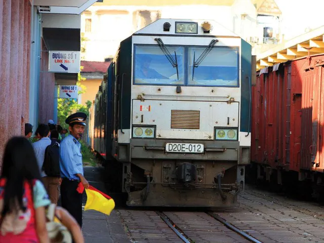 Ngành đường sắt:  Thị phần miếng da lừa, kết cục đắng cay và liều thuốc cứu trợ khẩn cấp - Ảnh 1.