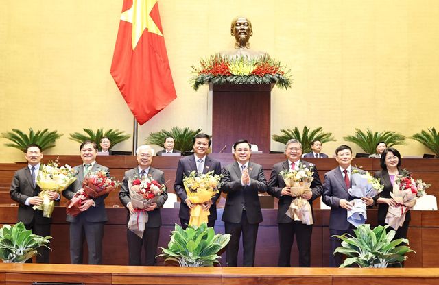 Miễn nhiệm chức vụ Phó Chủ tịch nước với bà Đặng Thị Ngọc Thịnh - Ảnh 3.