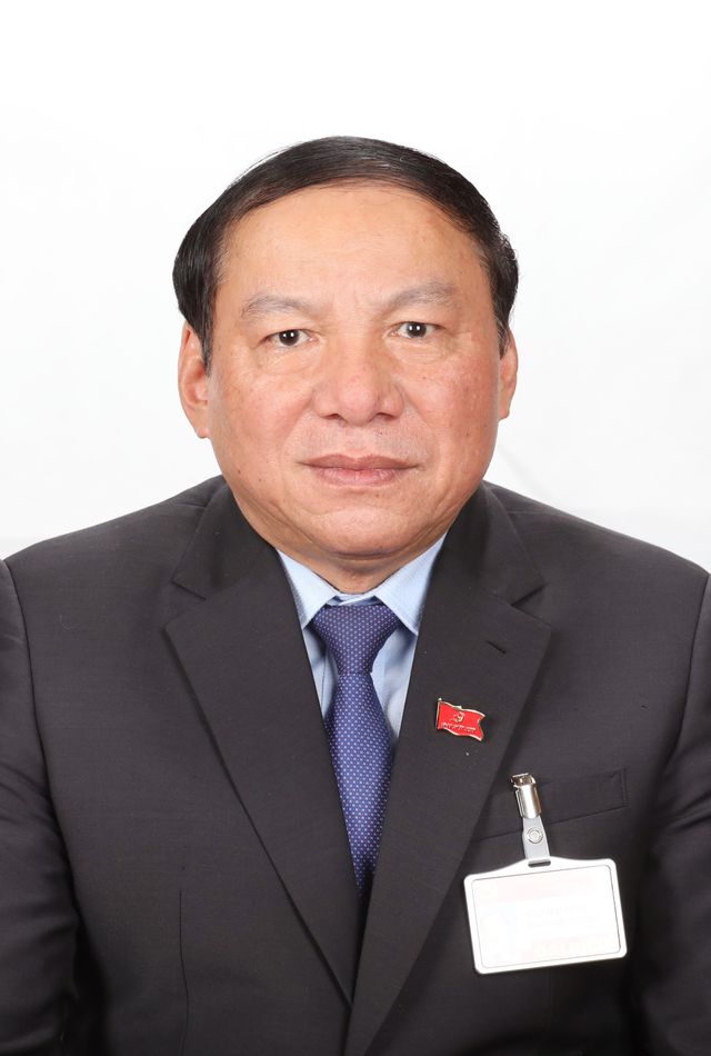 Tóm tắt tiểu sử Bộ trưởng Bộ Văn hóa, Thể thao và Du lịch Nguyễn Văn Hùng - Ảnh 1.