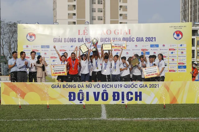 Ảnh: Than KSVN vô địch Giải bóng đá nữ U19 Quốc gia 2021 - Ảnh 7.